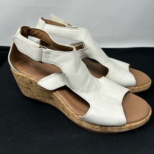 Clarks Artisan Womens White Leather Ankle Strap Wedge Non Slip Sandals Sz US 6.5